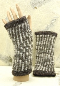 brown-wool-convertible-fingerless-gloves-with-cream-stripes